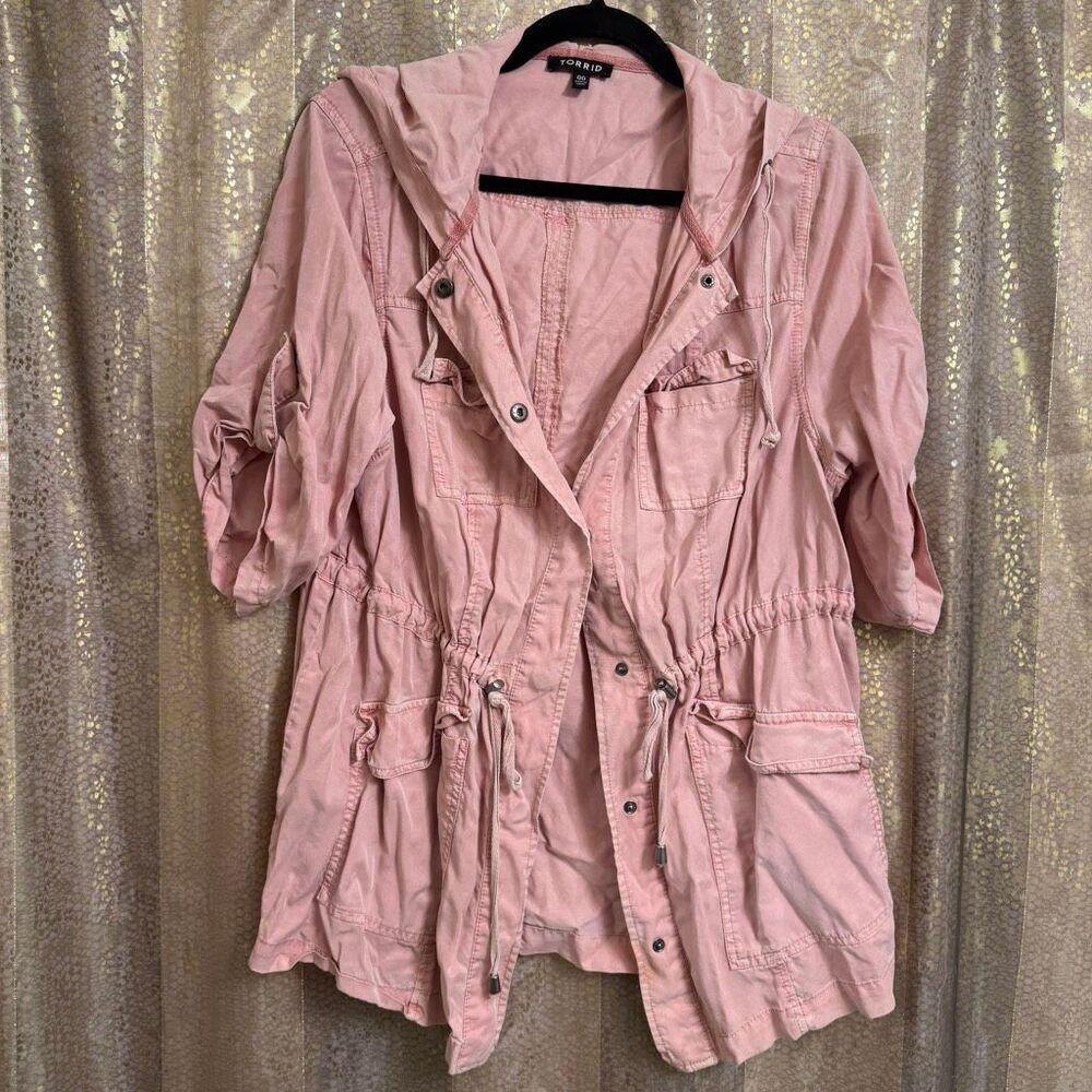 Torrid Cargo Jacket Pastel Pink Snap Front Hooded Roll Tab Sleeves 00 M/L